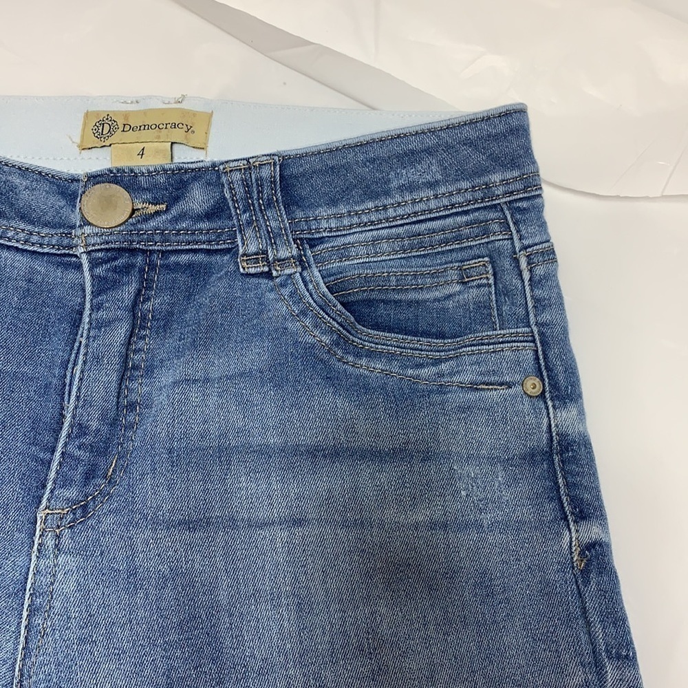WOMEN'S Democracy Blue Ab Technology Straight Leg Unfinished Cuff Jeans SIze 4 - Picture 10 of 13